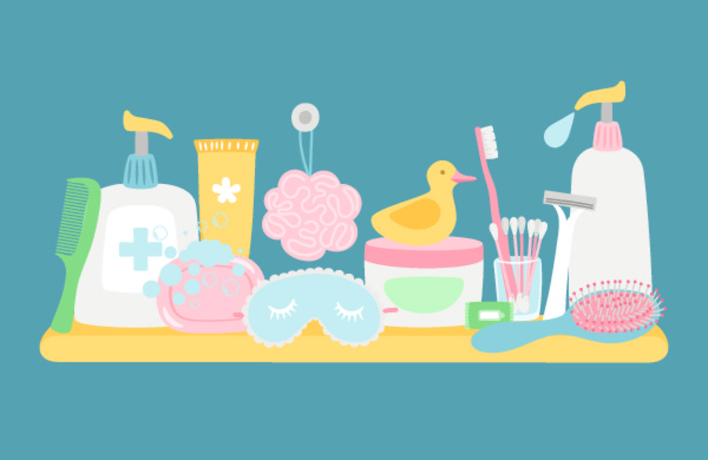 蓝色背景下浴室卫生用品与化妆品载体的完美融合